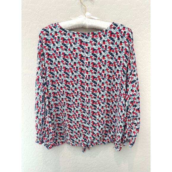 BEACH LUNCH LOUNGE | Floral Tie-Hem Blouse Blue Red White | Medium - Picture 4 of 6